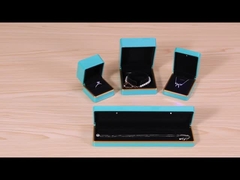 মখমল গয়না বাক্স