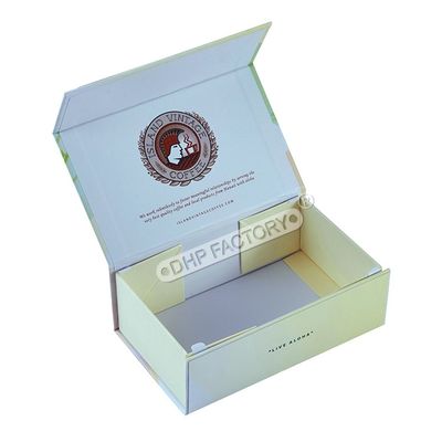 Guter Preis Individuelle Premium-Hartkarton-Papier-Falt-Magnetbox für Kleidung Verpackung Online
